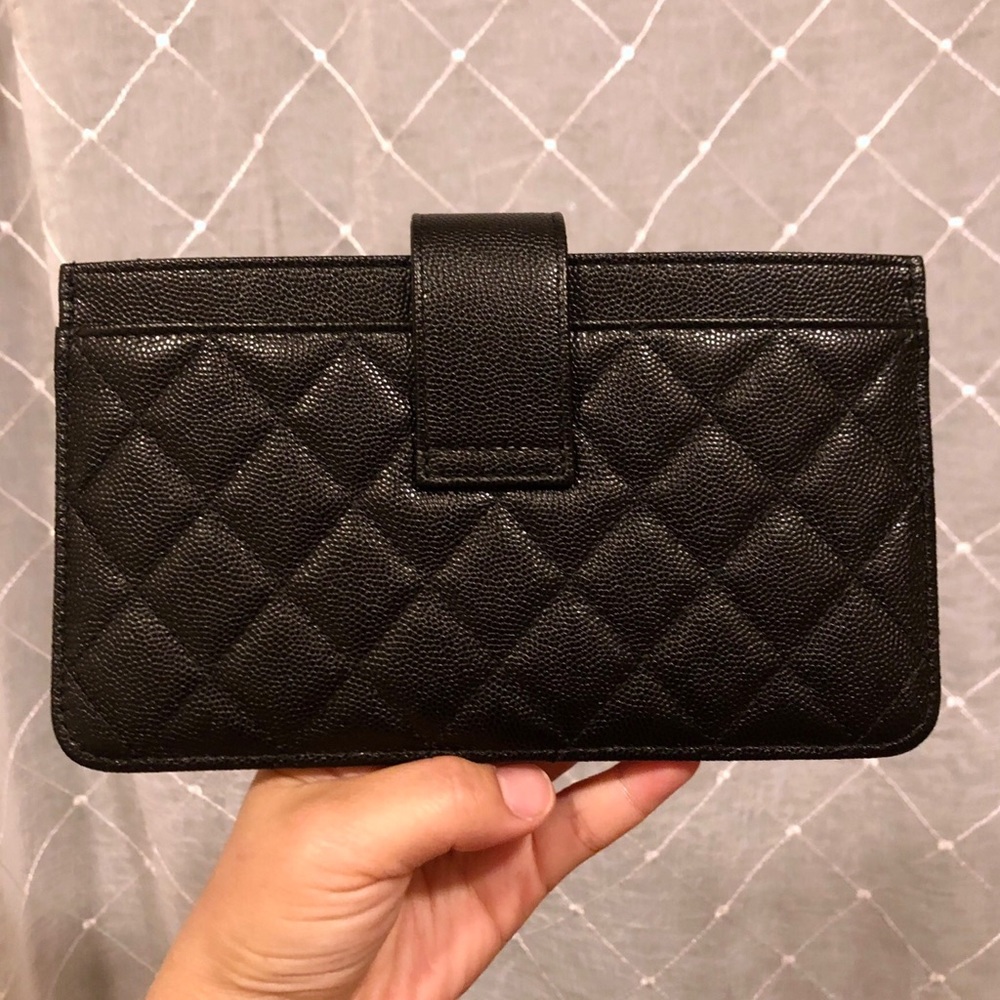 🚫SOLD🚫Chanel Black Caviar Pouch with Insert - Picture 3 of 8